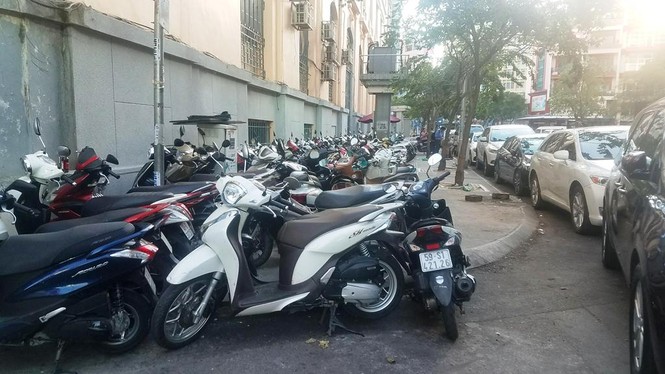 Sẽ cho hoạt động lại một số bãi giữ xe bị ông Đoàn Ngọc Hải đình chỉ - ảnh 4