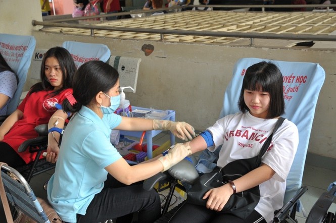 Nghìn bạn trẻ háo hức trong ngày hội hiến máu ở TPHCM - ảnh 9