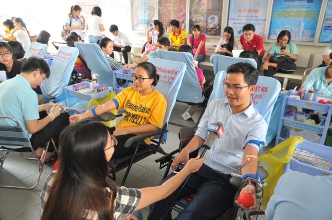 Nghìn bạn trẻ háo hức trong ngày hội hiến máu ở TPHCM - ảnh 11