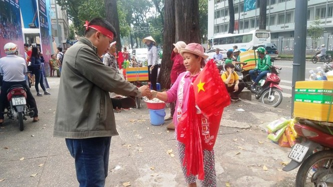 Người Sài Gòn háo hức chờ trận đấu lịch sử của U23 Việt Nam - ảnh 8
