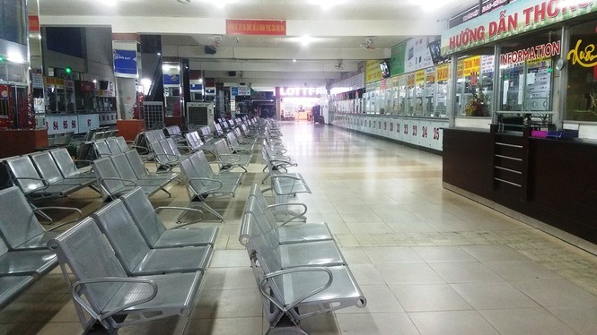 Những người đón Giao thừa trên xe khách - ảnh 1