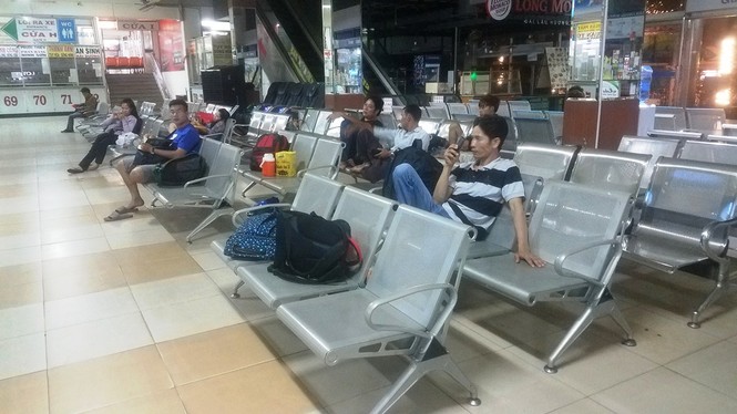 Những người đón Giao thừa trên xe khách - ảnh 2