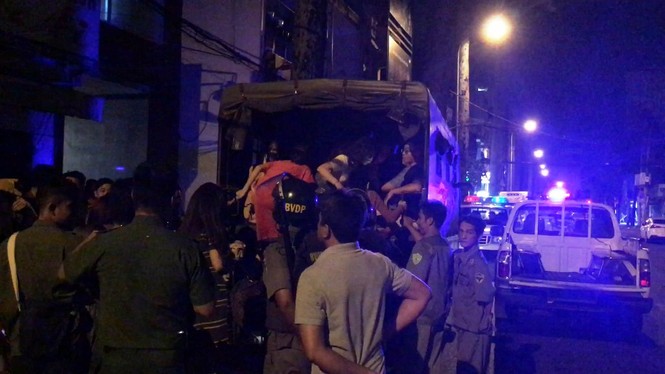 Bên trong hai nhà hàng thác loạn ở trung tâm Sài Gòn - ảnh 8