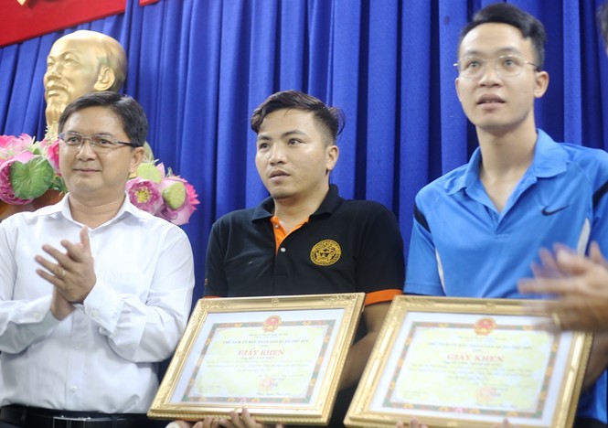 Ba người bị thương khi bắt cướp: Nếu không tước dao hậu quả khó lường - ảnh 5