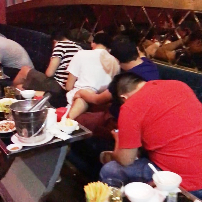 Hàng chục tiếp viên múa khiêu dâm trong nhà hàng trung tâm Sài Gòn - ảnh 10
