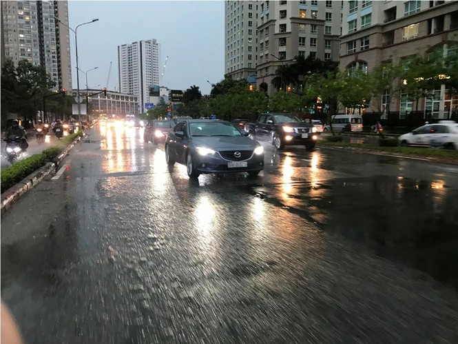 'Siêu máy bơm' giải cứu rốn ngập Sài Gòn, bao giờ chốt giá thuê? - ảnh 1