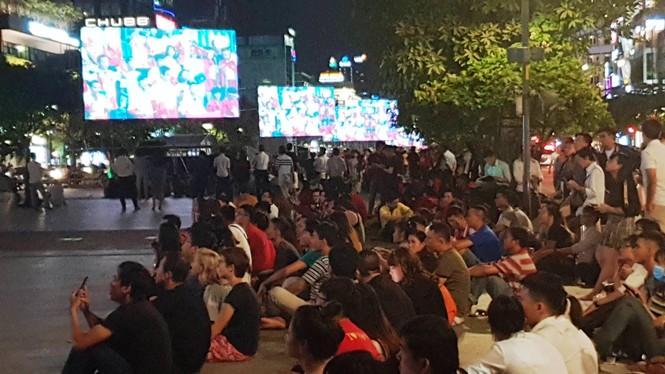 Người Sài Gòn cuồng nhiệt đồng hành cùng Olympic Việt Nam - ảnh 6