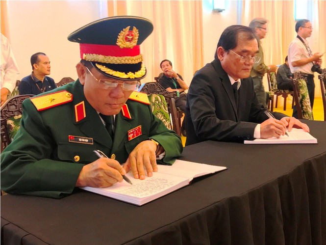 Xúc động những dòng ghi trong sổ tang nguyên Tổng Bí thư Đỗ Mười - ảnh 3