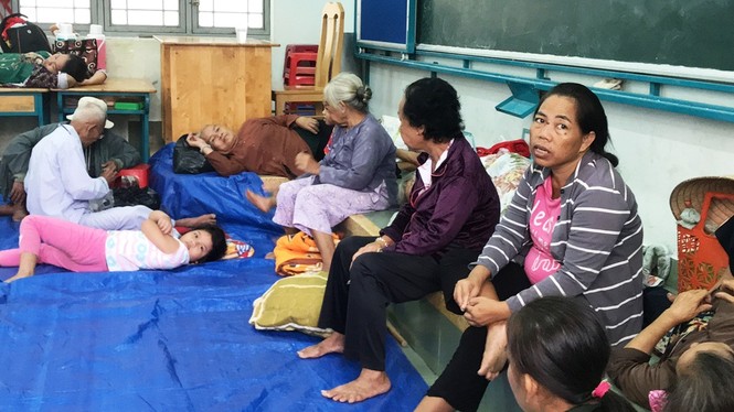 TPHCM lo ngập nặng do ảnh hưởng bão số 9 - ảnh 4
