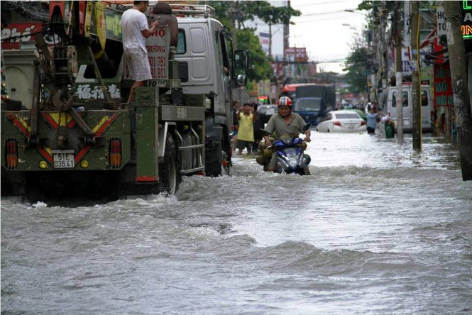 Chuyên gia: Chống ngập là 'dắt mưa ra ngoài và ngăn triều lũ tiến vào' - ảnh 15