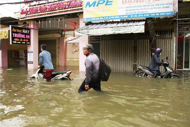 Chuyên gia: Chống ngập là 'dắt mưa ra ngoài và ngăn triều lũ tiến vào' - ảnh 18
