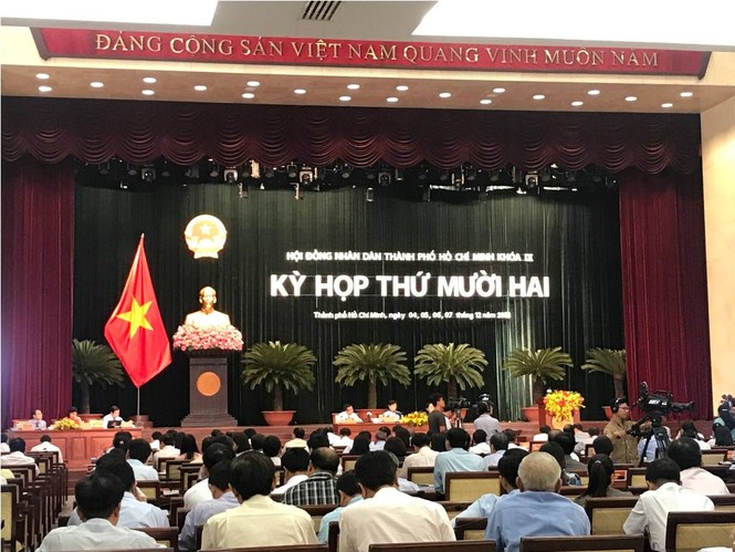Phiên chất vấn HĐND TPHCM 'nóng' với chuyện ngập nước, thực phẩm - ảnh 2