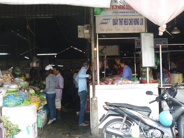 Hàng hóa Tết tại Cần Thơ ngày cuối cùng năm cũ tăng ít, giảm nhiều - ảnh 5