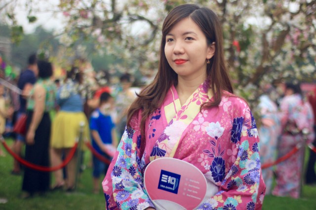 Thiếu nữ Hà thành diện Yukata khoe sắc bên hoa anh đào - ảnh 6