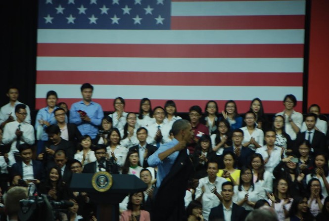 Tổng thống Mỹ Obama gây 'bão' ở GEM - ảnh 4