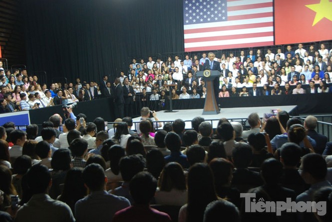 Tổng thống Mỹ Obama gây 'bão' ở GEM - ảnh 1