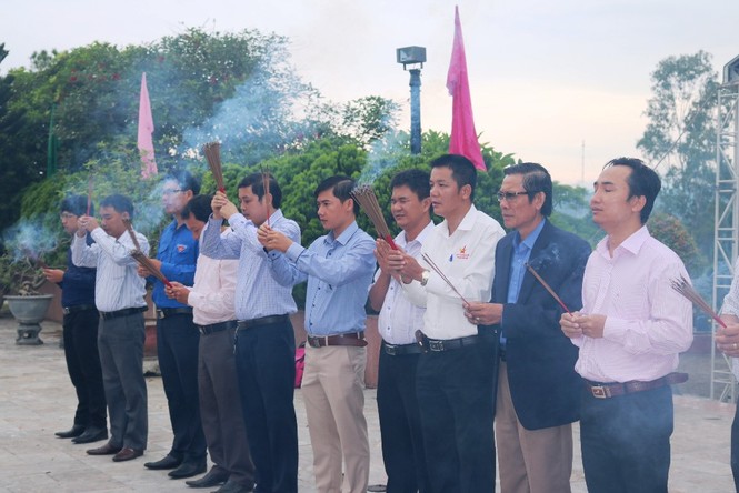 Doanh nhân trẻ tri ân Mẹ Việt Nam anh hùng, người có công - ảnh 1