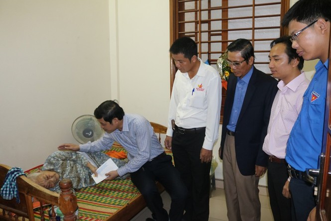 Doanh nhân trẻ tri ân Mẹ Việt Nam anh hùng, người có công - ảnh 3