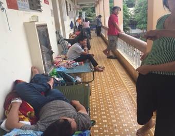 Đăk Lăk: Báo động quá tải tại bệnh viện đa khoa tỉnh - ảnh 7