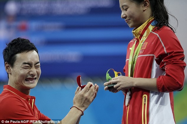 Màn cầu hôn có một không hai ở Olympic 2016 - ảnh 3