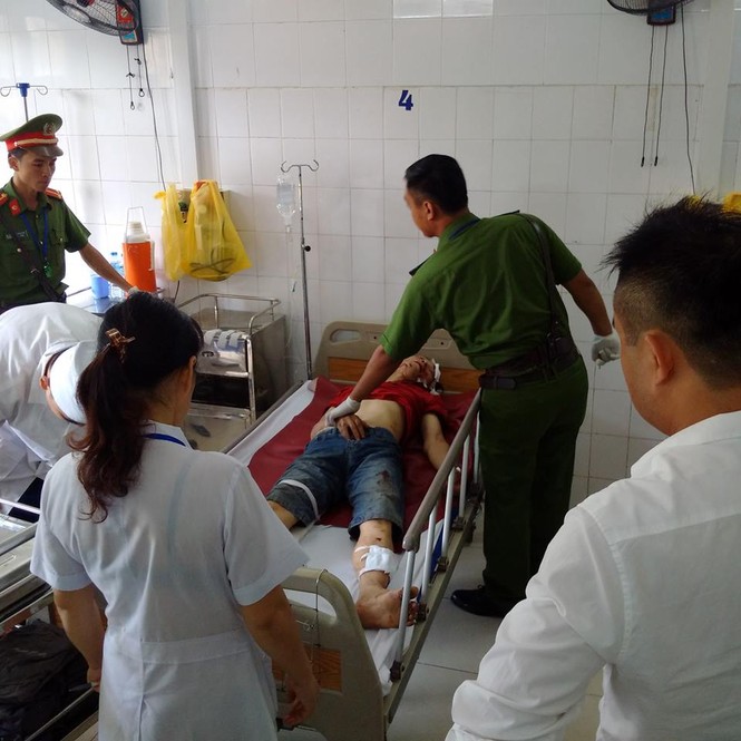Làm rõ danh tính kẻ ngáo đá, cướp hàng loạt xe lao như điên trên đường - ảnh 1