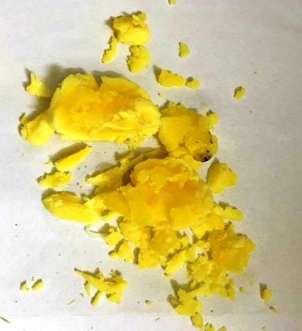 Phát hiện trứng gà dẻo như cao su, đốt cháy khét? - ảnh 1