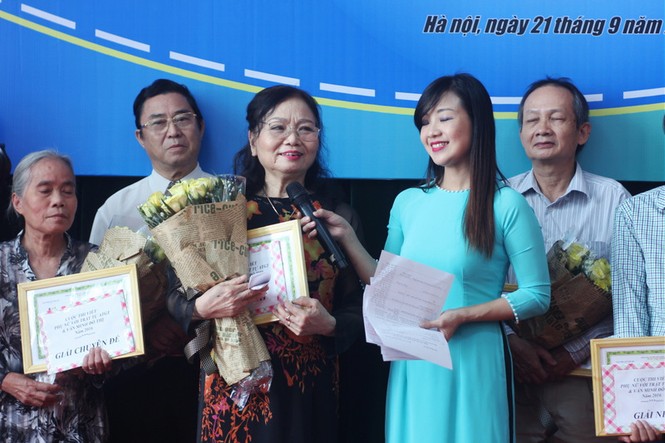 Phụ nữ 'hiến kế' xây dựng văn minh đô thị và trật tự ATGT - ảnh 1