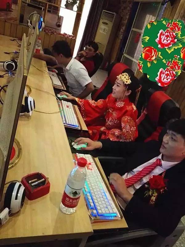 Cô dâu chú rể mải ‘đánh điện tử’... quên cả giờ cưới - ảnh 5