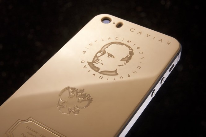 iPhone 7 vỏ vàng khắc chân dung Donald Trump giá 3.000 USD - ảnh 4
