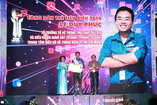 TPHCM tuyên dương 10 công dân trẻ tiêu biểu năm 2016 - ảnh 9