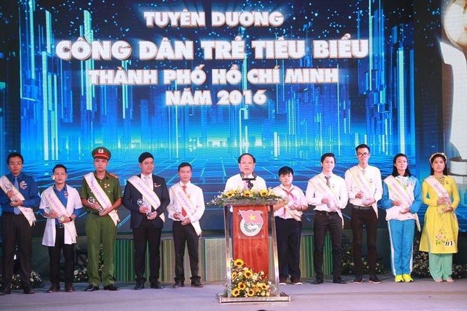 TPHCM tuyên dương 10 công dân trẻ tiêu biểu năm 2016 - ảnh 10