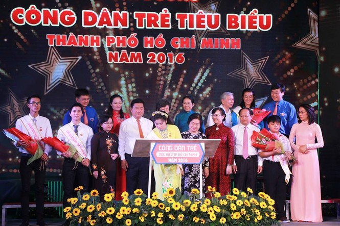 TPHCM tuyên dương 10 công dân trẻ tiêu biểu năm 2016 - ảnh 11