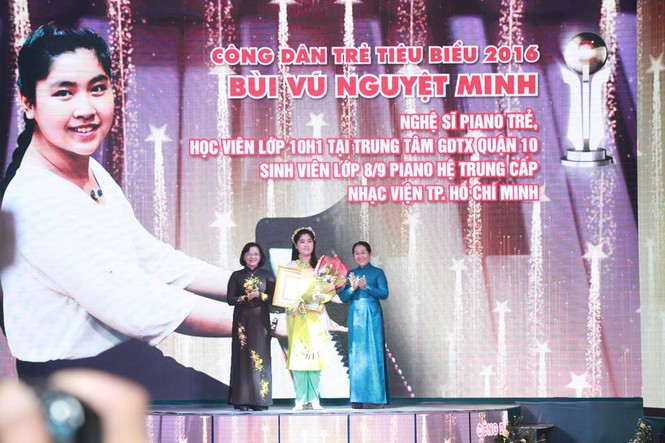 TPHCM tuyên dương 10 công dân trẻ tiêu biểu năm 2016 - ảnh 4