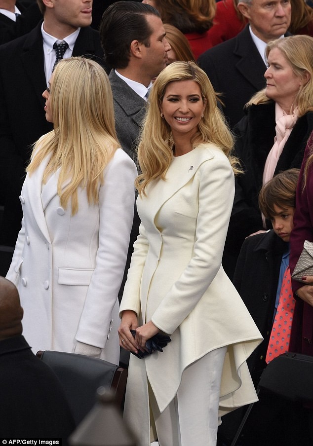 Hậu duệ ông Trump xuất hiện 'long lanh' tại lễ nhậm chức - ảnh 12