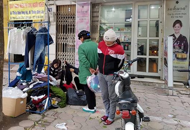 Tủ quần áo miễn phí cho người nghèo mặcTết - ảnh 4