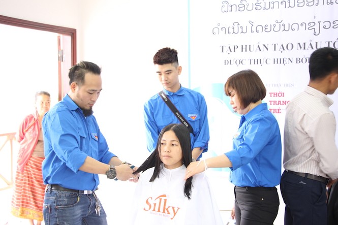 Vun đắp tình hữu nghị Việt - Lào - ảnh 4