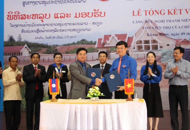 Vun đắp tình hữu nghị Việt - Lào - ảnh 5