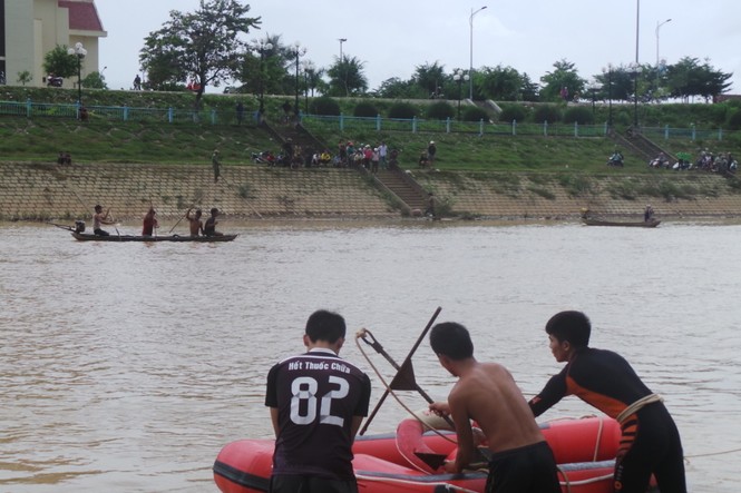 Cha mất tích, con chết thảm vì bị lật thuyền - ảnh 1