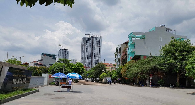 Kỳ thi THPT Quốc gia 2017: Hết cảnh ùn tắc bến xe, thanh niên tình nguyện “nhàn” việc - ảnh 1