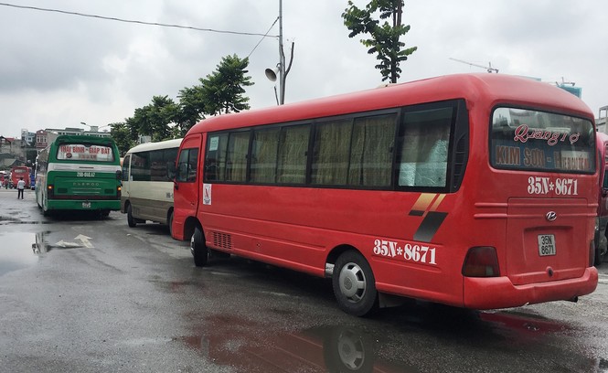 Xe Ninh Bình vẫn bắt khách tại Mỹ Đình dù đã xóa tuyến - ảnh 4