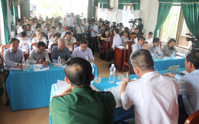 Quảng Nam: Ngư dân trải lòng với lãnh đạo tỉnh chuyện vươn khơi - ảnh 2