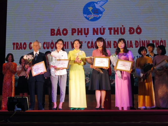 Phụ nữ Thủ đô thi viết về các vấn đề gia đình hiện đại - ảnh 1