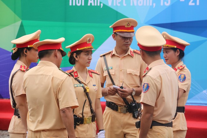 Nhan sắc các nữ cảnh sát hướng dẫn giao thông APEC 2017 - ảnh 1