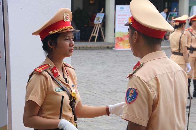 Nhan sắc các nữ cảnh sát hướng dẫn giao thông APEC 2017 - ảnh 6
