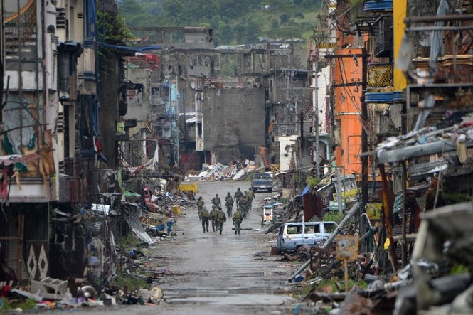 Marawi sạch bóng phiến quân, binh sĩ Philippines mừng rỡ rút khỏi chiến trường - ảnh 8