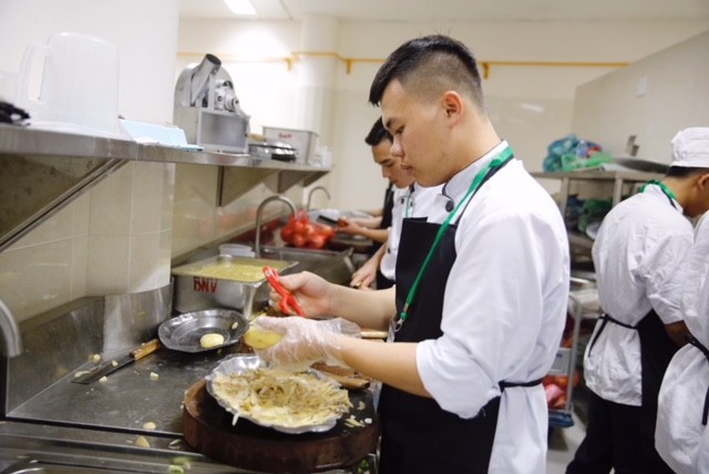 Trung tâm Báo chí APEC sôi động vào ngày khai mạc - ảnh 23
