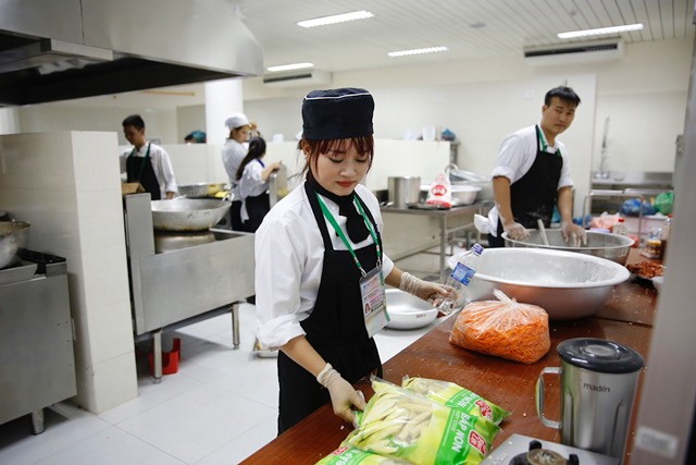 Trung tâm Báo chí APEC sôi động vào ngày khai mạc - ảnh 20