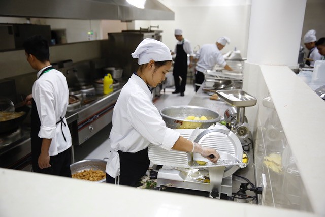 Trung tâm Báo chí APEC sôi động vào ngày khai mạc - ảnh 21