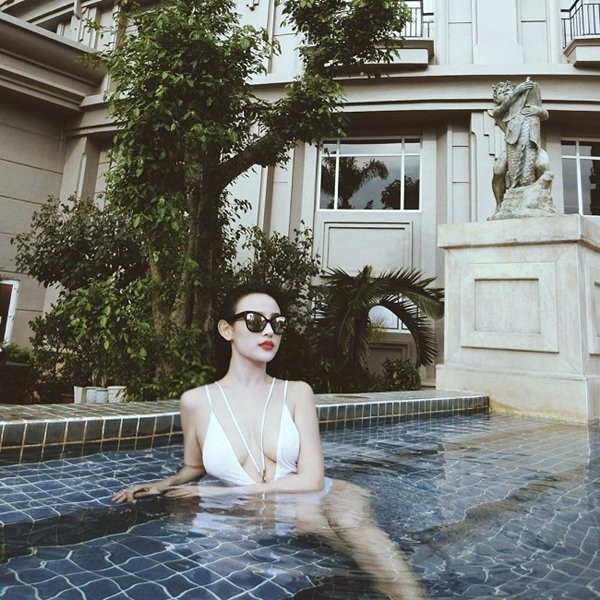 Huyền Baby: Mỹ nhân 'siêu vòng 1' có nhan sắc không tuổi - ảnh 7