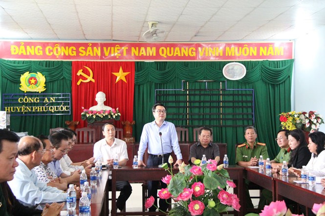 Bí thư Tỉnh ủy Kiên Giang thăm và chúc Tết tại Phú Quốc - ảnh 1